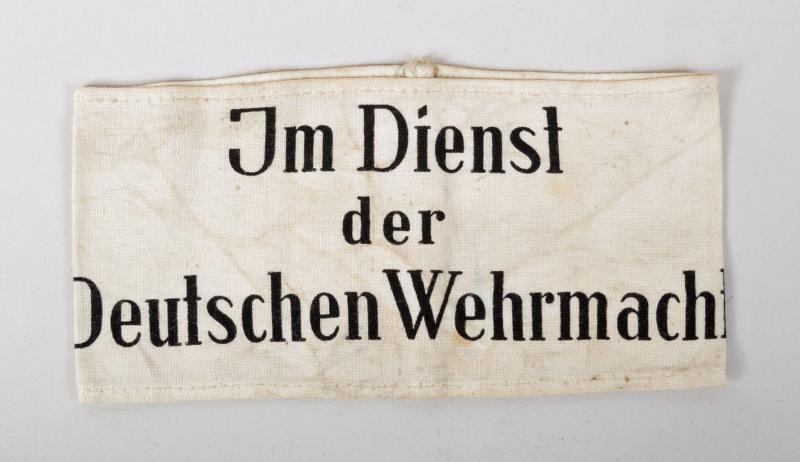 GERMAN WWII IM DIENST DER DEUTSCHE WEHRMACHT ARMBAND.