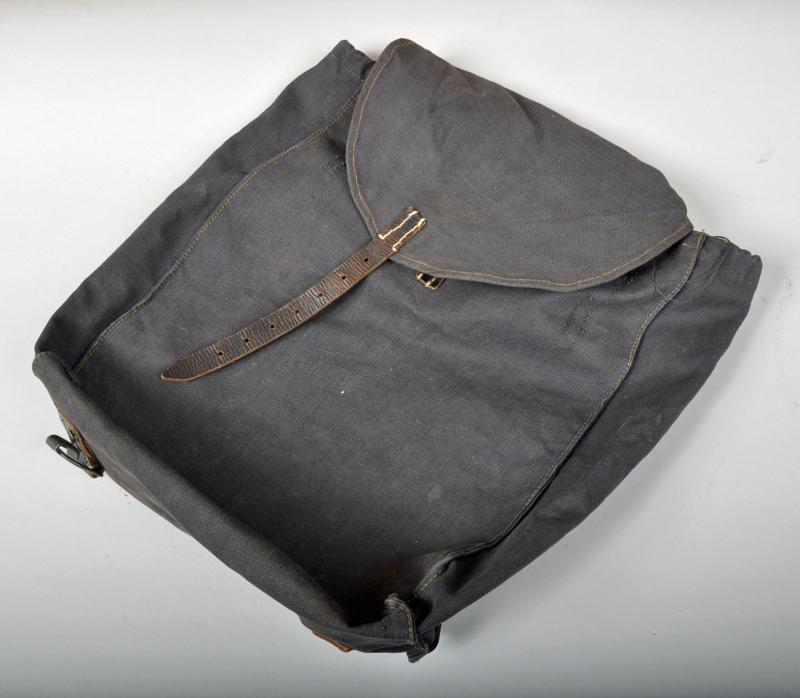 GERMAN WWII LUFTWAFFE HAVERSACK.