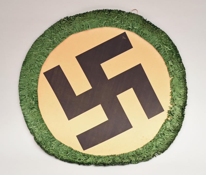 GERMAN WWII FESTIVAL SWASTIKA DISPLAY PIECES.