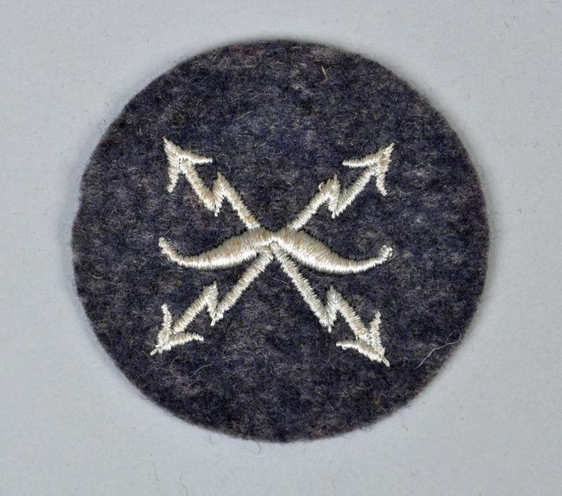 GERMAN WWII LUFTWAFFE AIR RAID WARNING PERSONNEL
