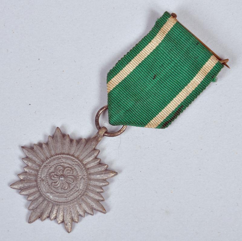 GERMAN WWII EASTERN PEOPLES 2ND CLASS MEDAL IN SILVER WITHOUT SWORDS