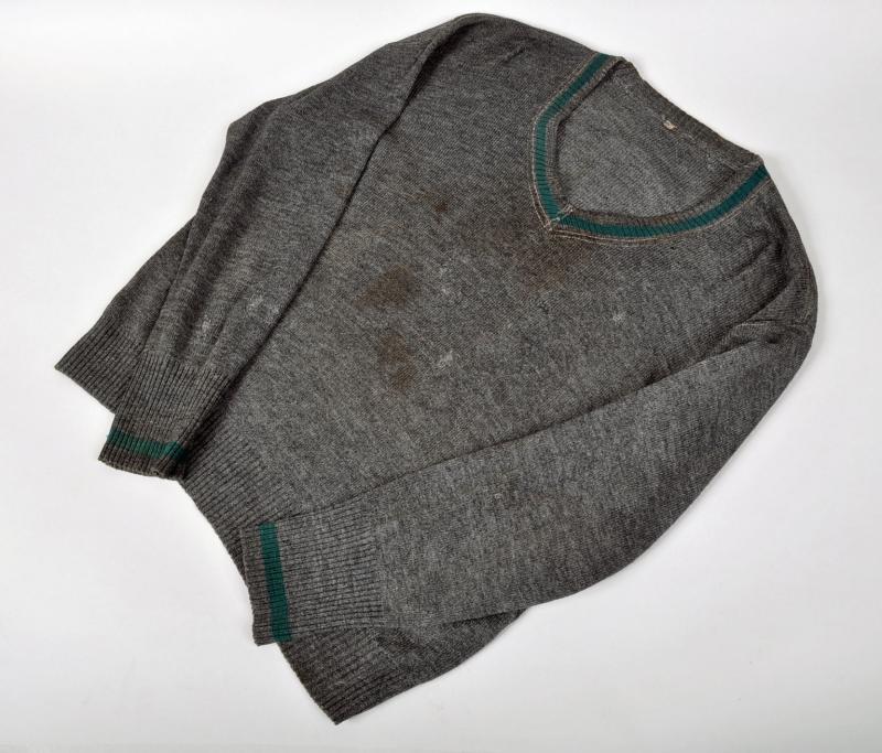GERMAN WWII ISSUE PULLOVER.