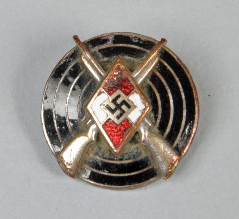 GERMAN WWII HITLER YOUTH SHOOTING AWARD INSIGNIA.