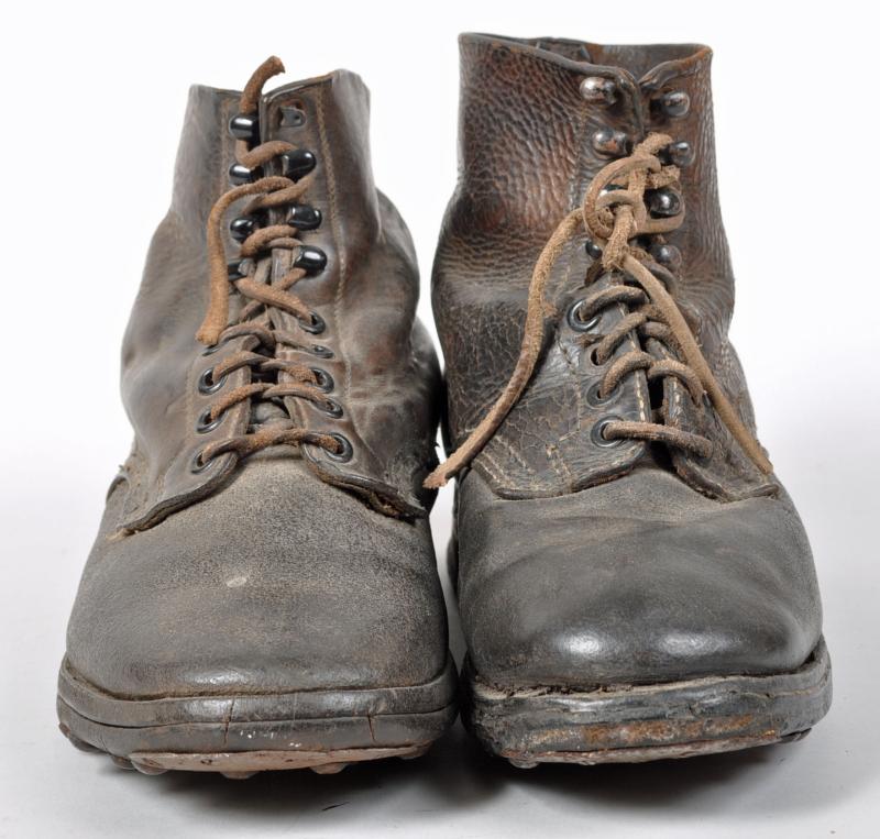 GERMAN WWII M.43 ANKLE BOOTS.