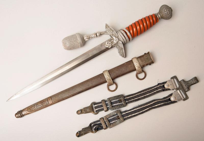 GERMAN WWII LUFTWAFFE 2ND PATTERN OFFICERS DAGGER BY SMF.
