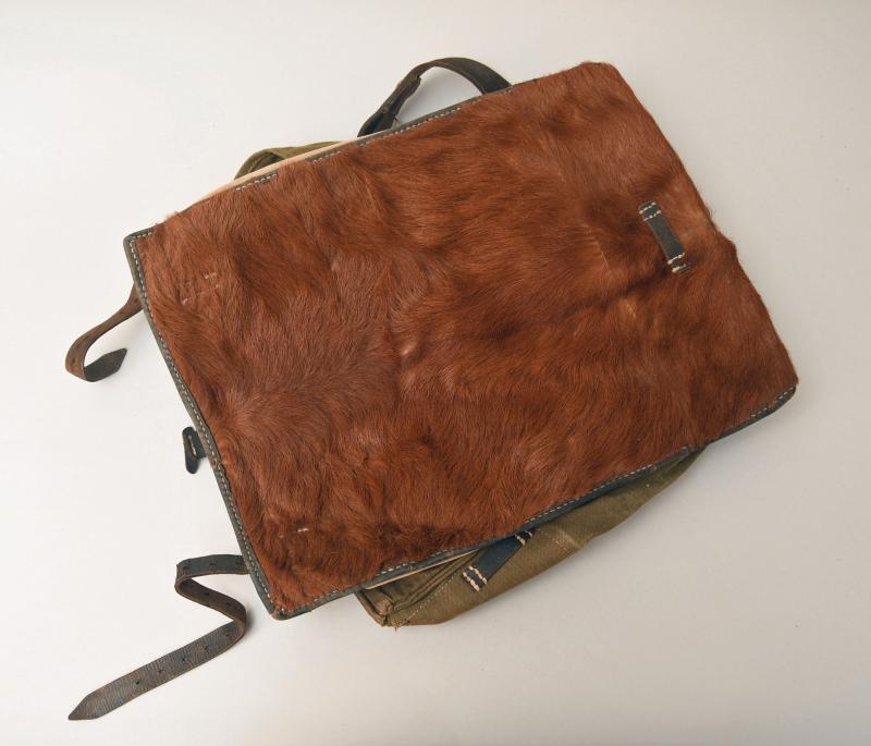 GERMAN WWII M.34 SOLDIERS FUR COVERED BACK PACK.