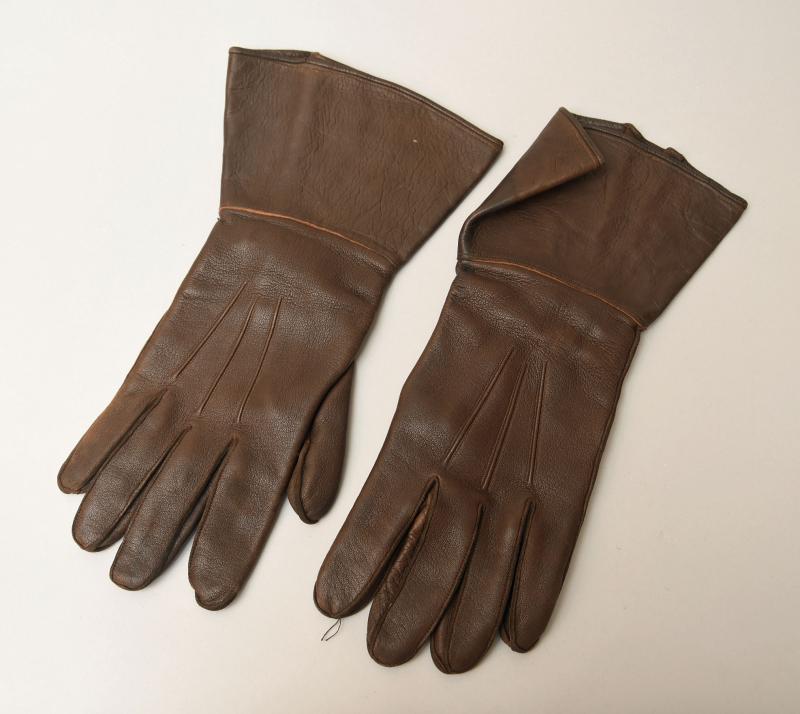 GERMAN WWII LUFTWAFFE FLYING GAUNTLETS.