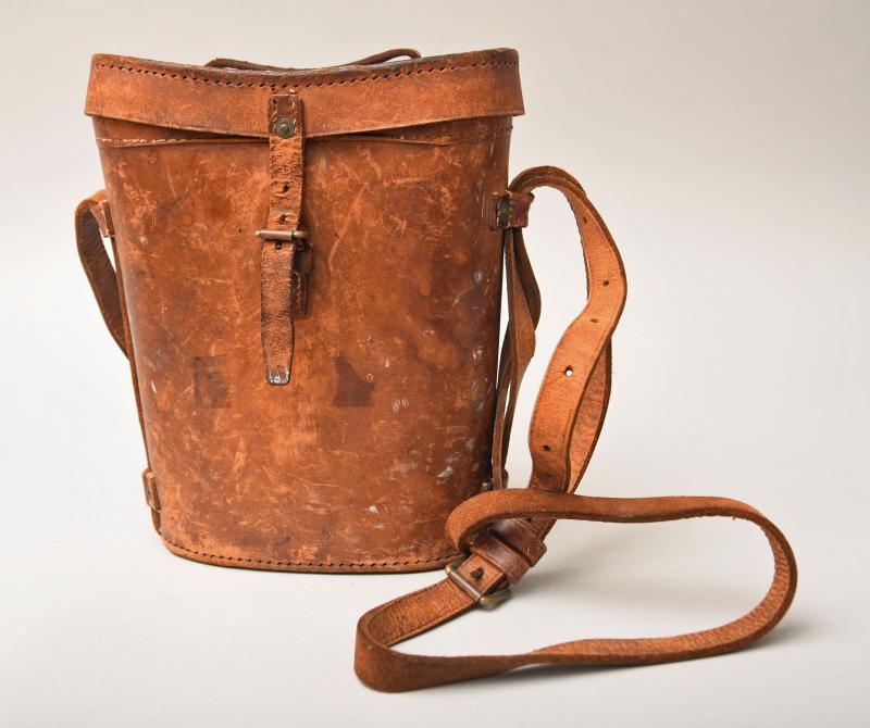 BRITISH WWII BINOCULAR CASE, DATED 1940.