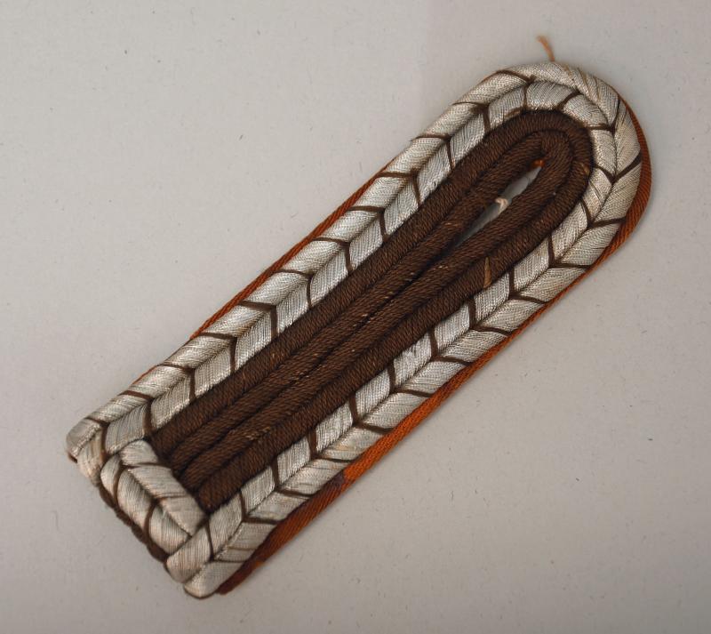 GERMAN WWII OBERWACHTMEISTER OF POLICE SHOULDER BOARD.