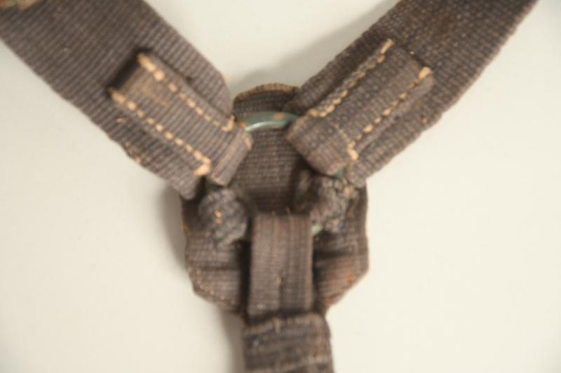 GERMAN WWII LUFTWAFFE BLUE WEBBING Y STRAPS.