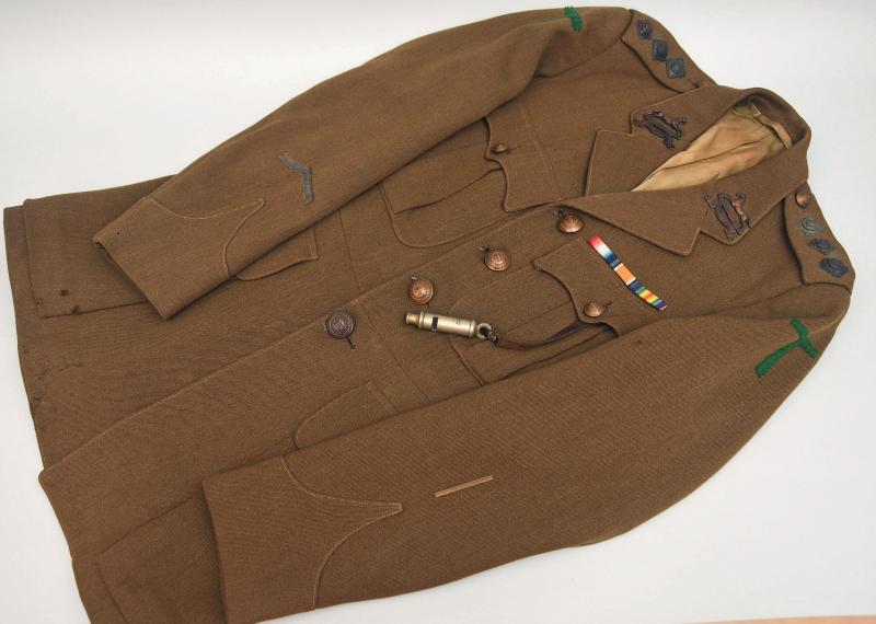 BRITISH WWI WEST YORKSHIRE REGIMENT OFFICERS TUNIC.