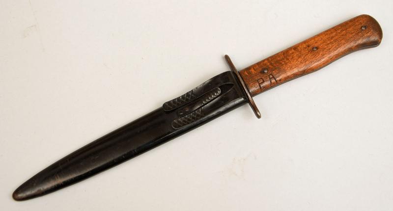 GERMAN WWII BOOT KNIFE.
