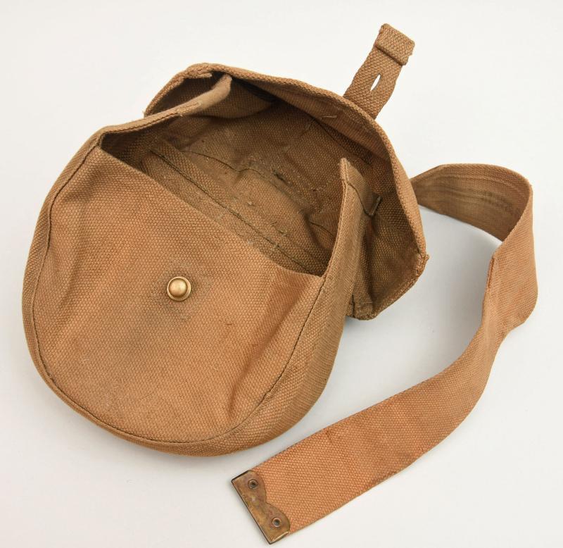 BRITISH WWI LEWIS GUN DRUM POUCH.