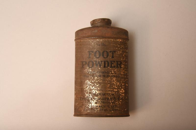 US WWI SOLDIERS POWDER.