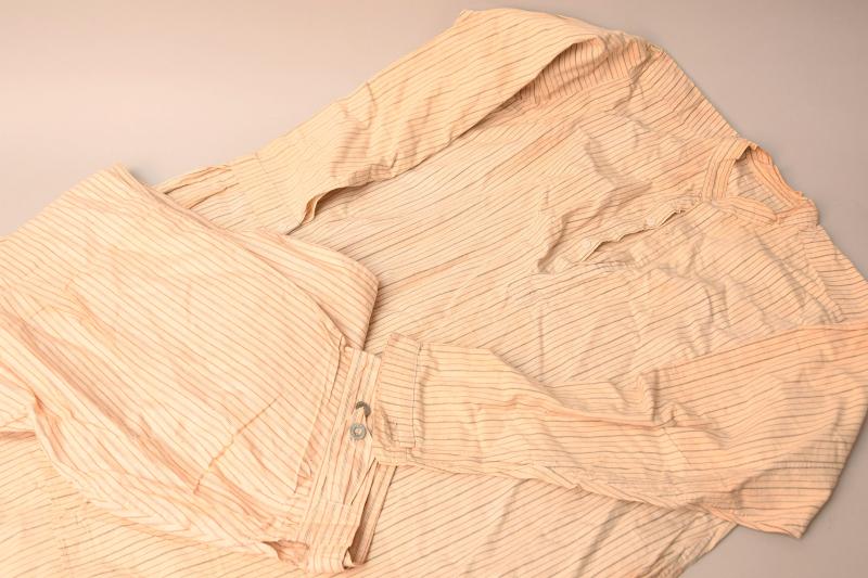 FRENCH WWI UNDERGARMENT SET.