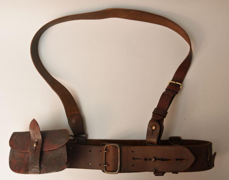 BRITISH WWI DATED OFFICERS SAM BROWNE SET.