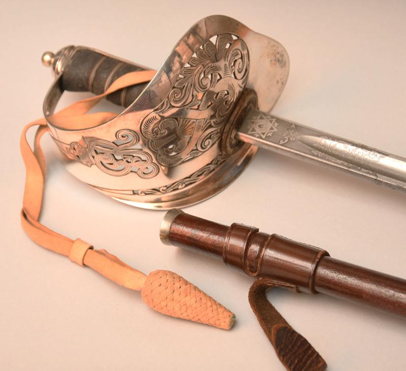 BRITISH WWI 1895 PATTERN OFFICERS PRESENTATION SWORD.