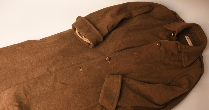 AUSTRALIAN WWI ENLISTED MAN GREATCOAT.