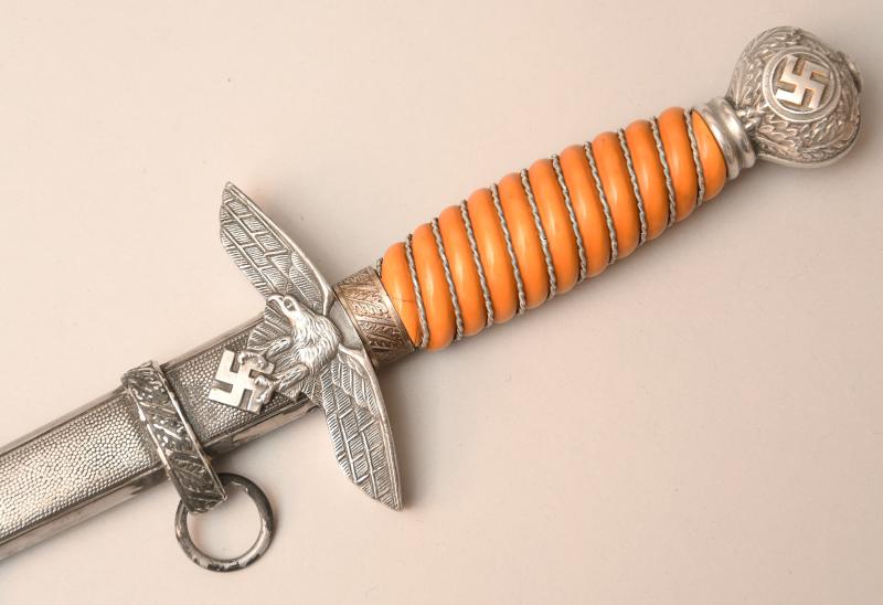GERMAN WWII LUFTWAFFE 2ND PATTERN OFFICERS DAGGER.