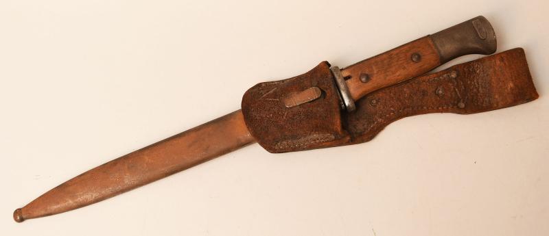 GERMAN WWI MODEL 1884/98 SAW BACK BAYONET.