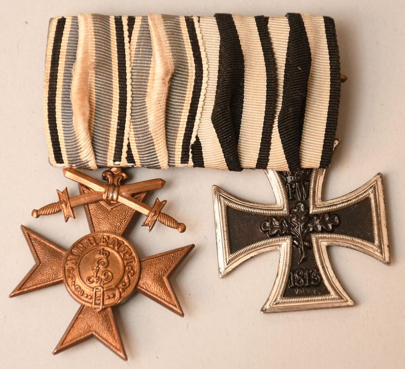 GERMAN WWI IRON CROSS MEDAL PAIR.