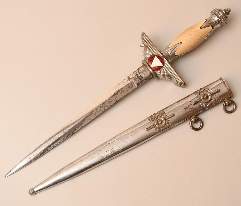 AUSTRIAN WWII 1935 AIR FORCE OFFICERS DAGGER.
