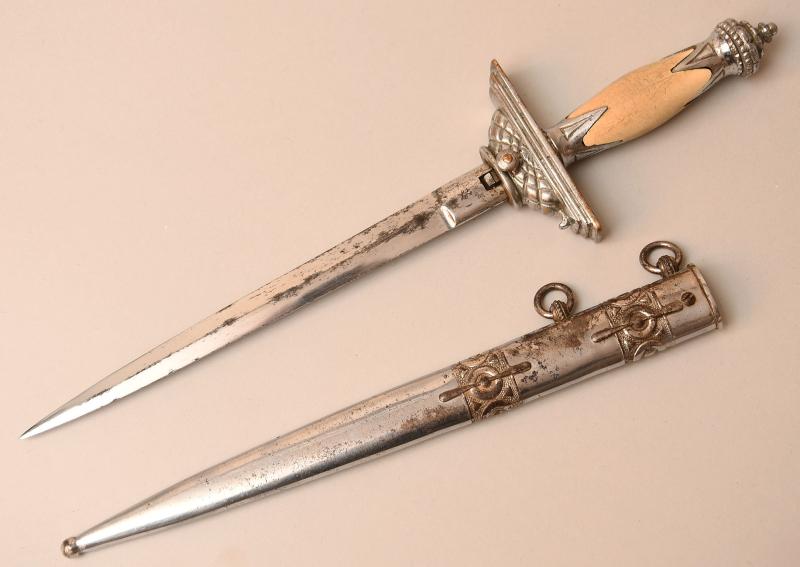 AUSTRIAN WWII 1935 AIR FORCE OFFICERS DAGGER.