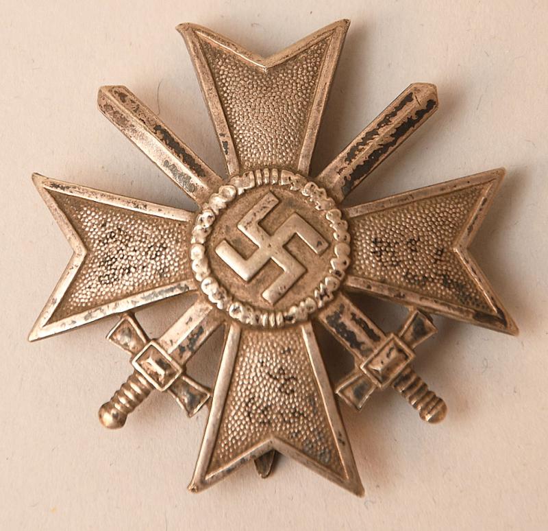 GERMAN WWII WAR MERIT CROSS 1ST CLASS WITH SWORDS.