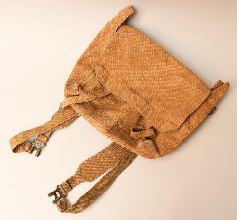 BRITISH WWII 37 PATTERN SIDE PACK.