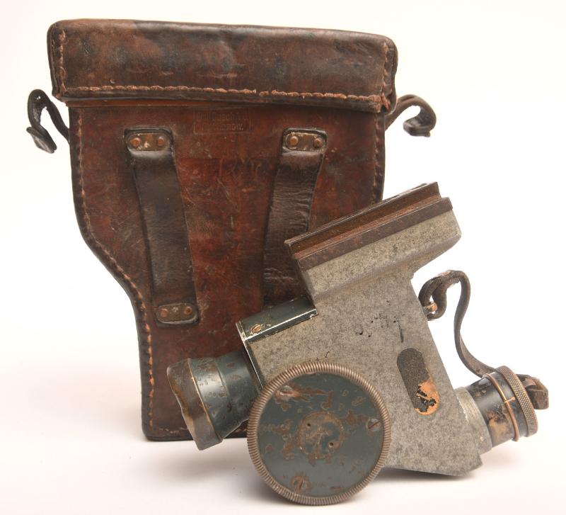 GERMAN WWI MAXIM 08 MACHINE GUN SIGHT, CASED.
