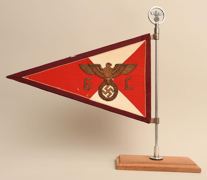 GERMAN WWII GAULEITUNG CAR PENNANT.