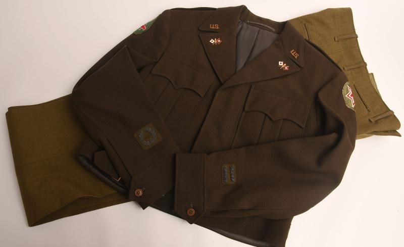 US WWII IKE JACKET & TROUSERS.