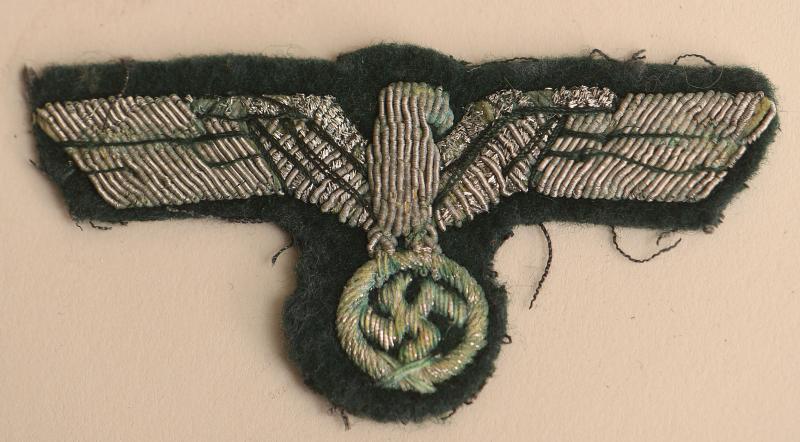 GERMAN WWII ARMY OFFICERS BREAST EAGLE.