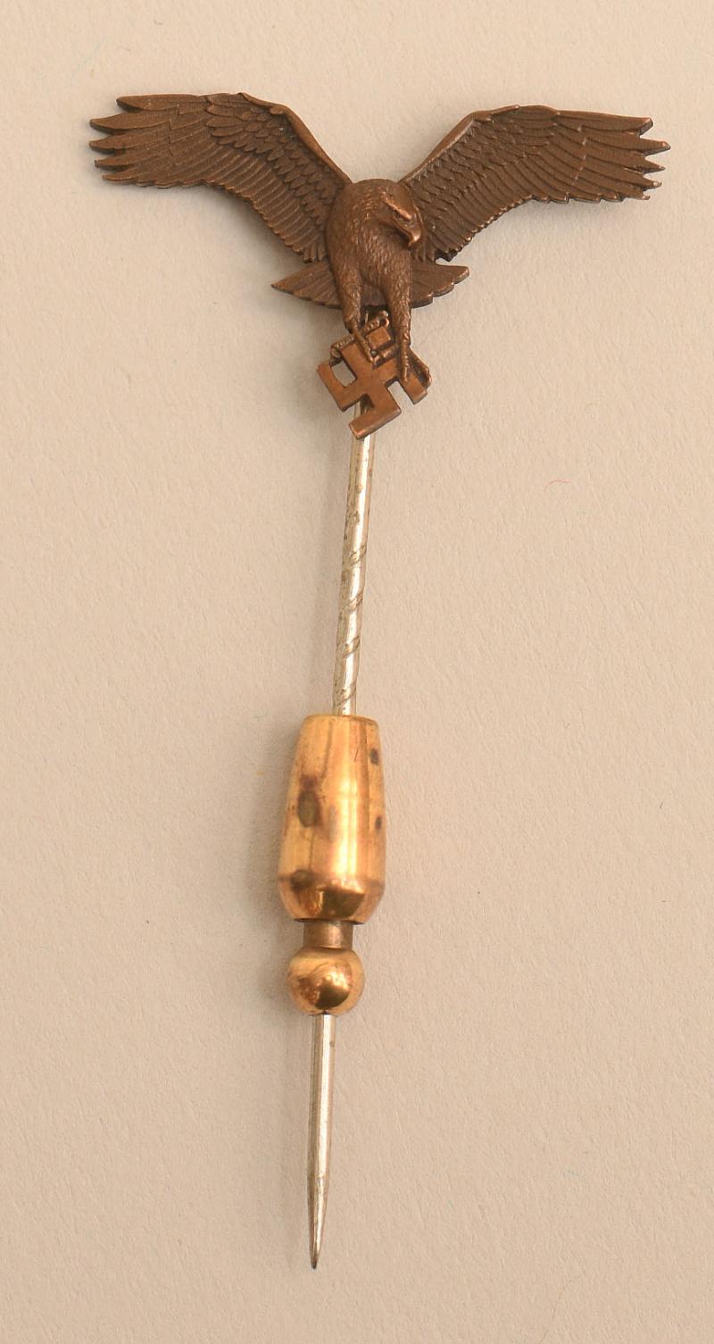 GERMAN WWII AERONAUTICAL RESEARCH ACADEMY BRONZE LAPEL PIN.