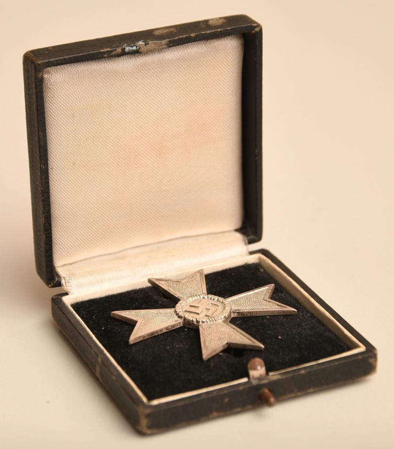 GERMAN WWII WAR SERVICE CROSS 1ST CLASS WITHOUT SWORDS.