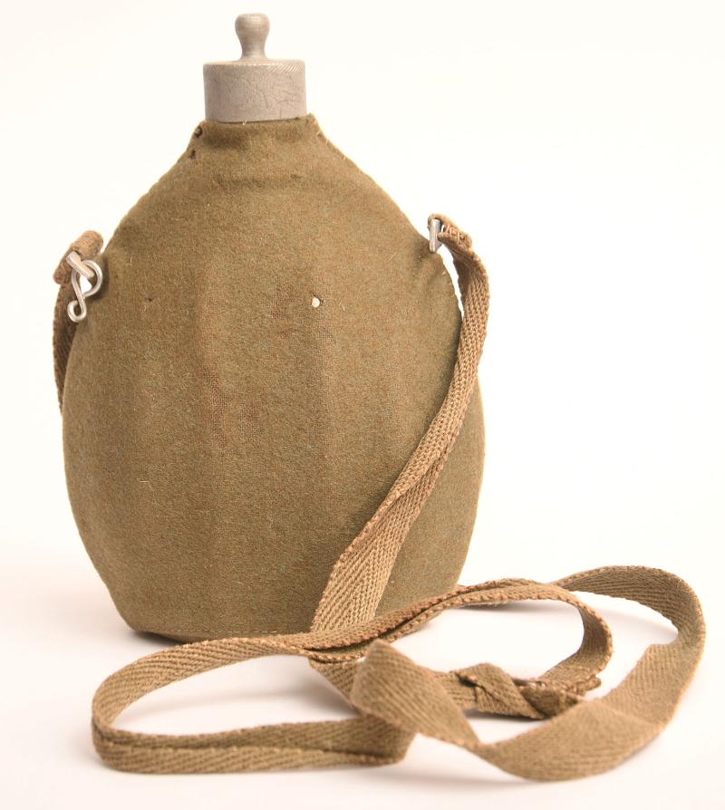 ITALIAN POST WWII ENLISTED RANKS WATER BOTTLE.