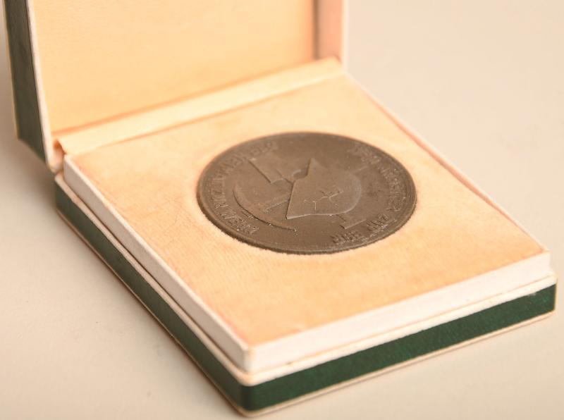 GERMAN WWII PHILIP HOLZMANN MEDALLION.