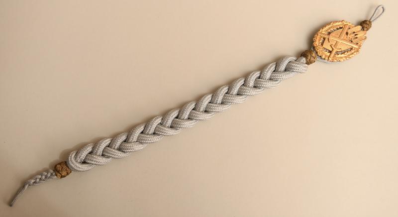 GERMAN WWII  ARMY MARKSMANSHIP LANYARD. GRADE 9 TO 12