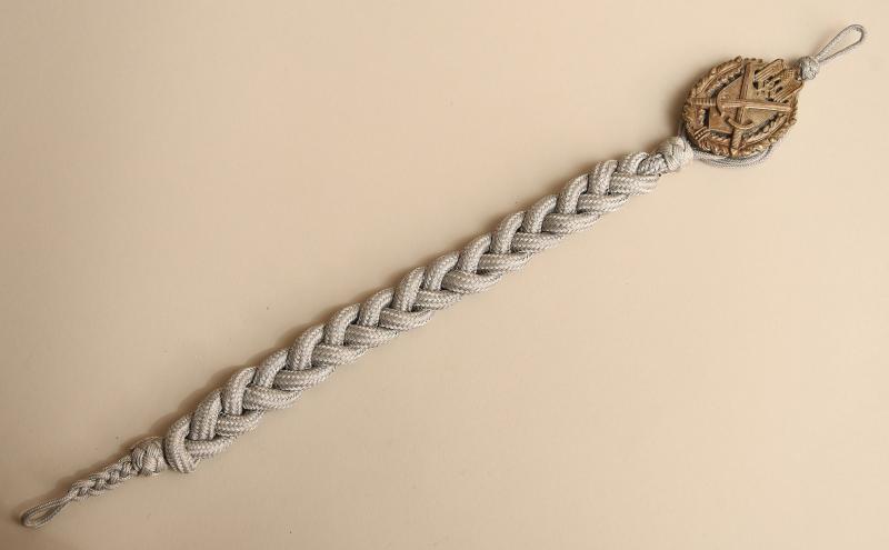 GERMAN WWII ARMY MARKSMANSHIP AWARD. GRADE 5 TO 8.