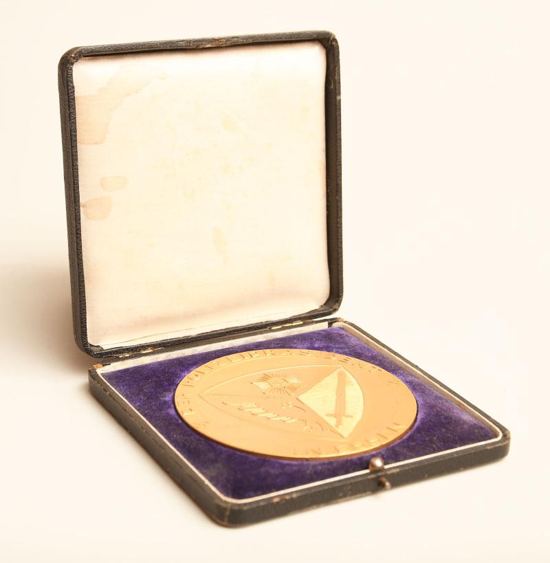 GERMAN WWII POLICE NON PORTABLE AWARD PLAQUE.