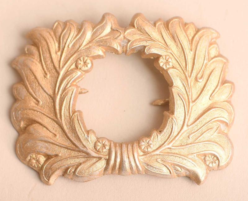 GERMAN WWII CUSTOMS CAP WREATH IN ANODISED GOLD
