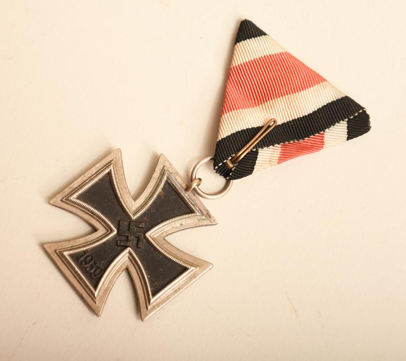 GERMAN WWII IRON CROSS SECOND CLASS WITH AUSTRIAN WRAP RIBBON.