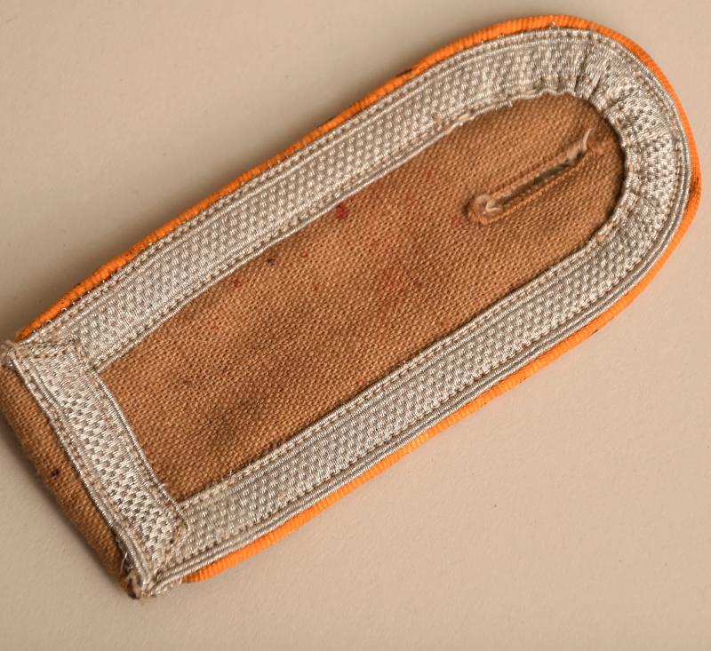 GERMAN WWII LUFTWAFFE TROPICAL SHOULDER BOARD.
