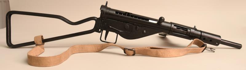 BRITISH WWII  MARK 2 STEN GUN.