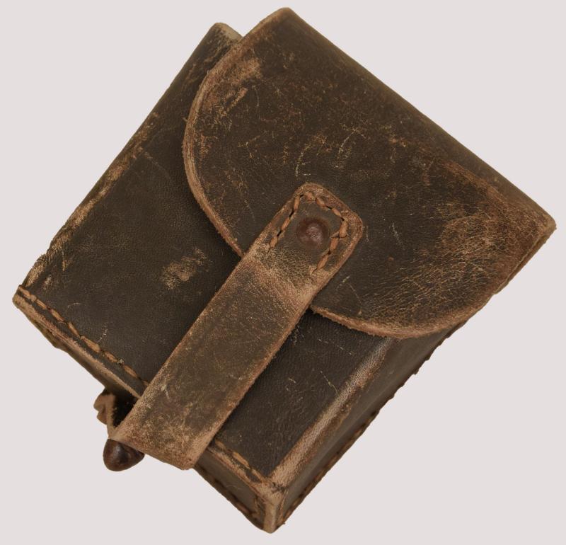 ITALIAN WWII RIFLE AMMUNITION POUCH.