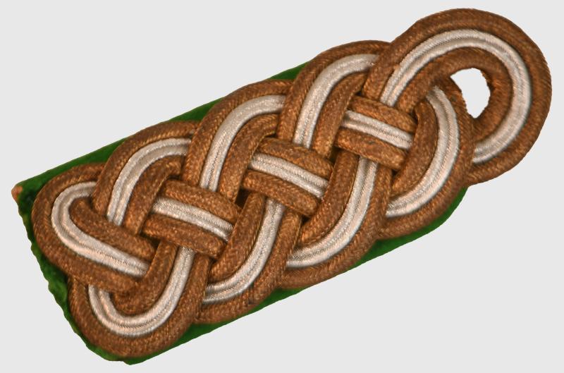 GERMAN WWII SS POLICE GENERALMAJORS  STITCH IN SHOULDER BOARD .