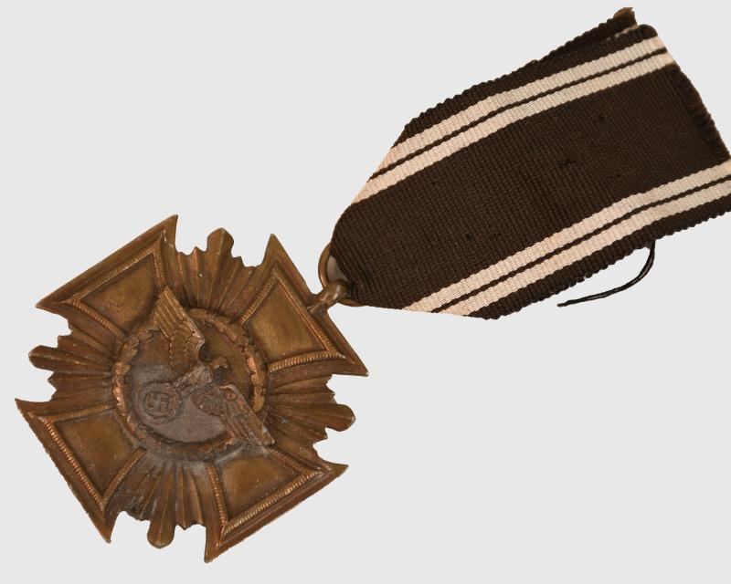 GERMAN WWII THIRD REICH NSDAP 10 YEAR SERVICE MEDAL.