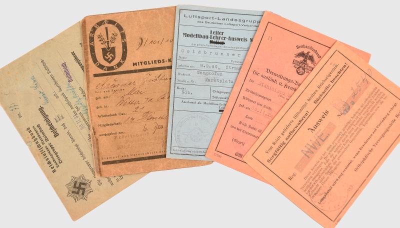GERMAN WWII FIVE PIECES OF GERMAN ORGANISATIONAL PAPERWORK.