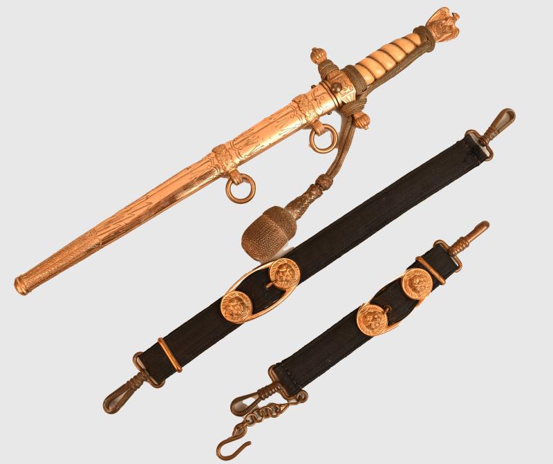 GERMAN WWII KRIEGSMARINE OFFICERS DAGGER BY EICKHORN.