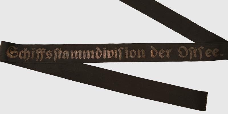GERMAN WWII KRIEGSMARINE CAP TALLY SCHIFFSTAMM DIVISION DER OST SEE.